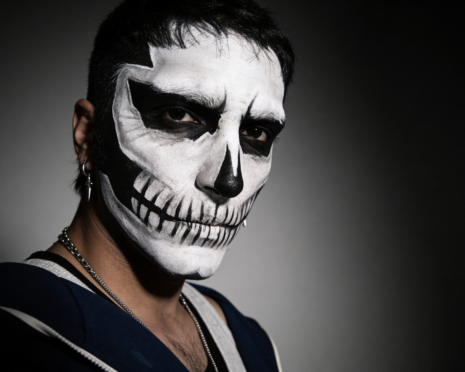 Inside The Making of Talwiinder’s Stage Face